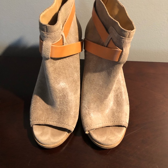 Lucky 🍀 Brand Haryson Bootie 8.5 - Picture 2 of 9